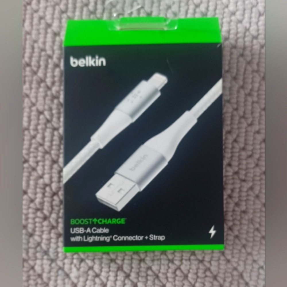 Belkin Boost/Charge USB-A-Cable with Lightening Connector & Strap For Ap…